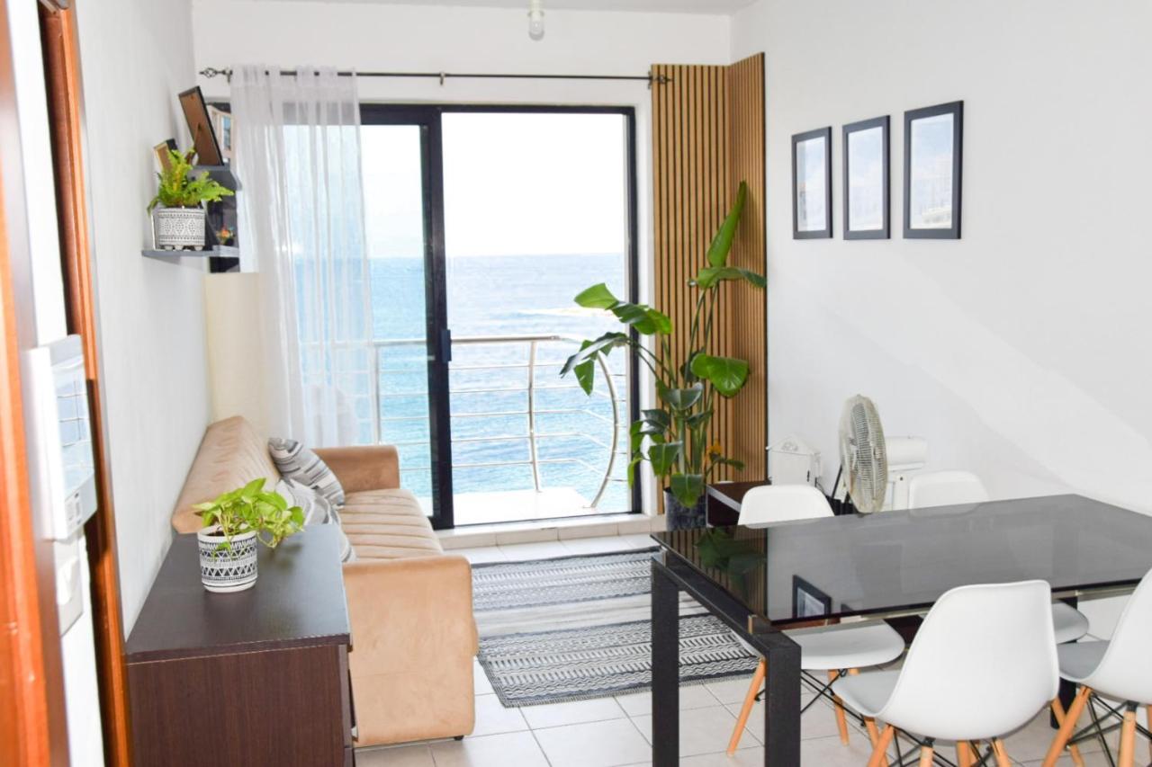 F8 1 Seaview Room, Living And Bathroom Shared , Stjulians Saint Julian's 外观 照片