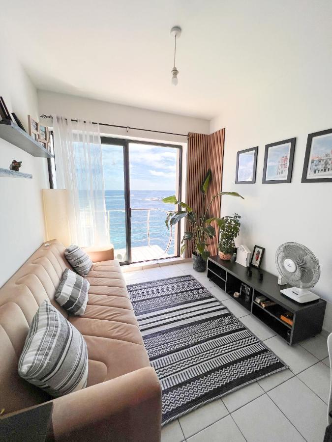 F8 1 Seaview Room, Living And Bathroom Shared , Stjulians Saint Julian's 外观 照片