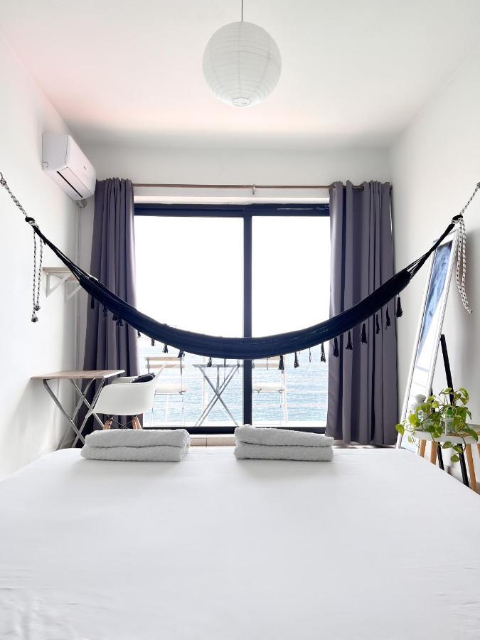 F8 1 Seaview Room, Living And Bathroom Shared , Stjulians Saint Julian's 外观 照片